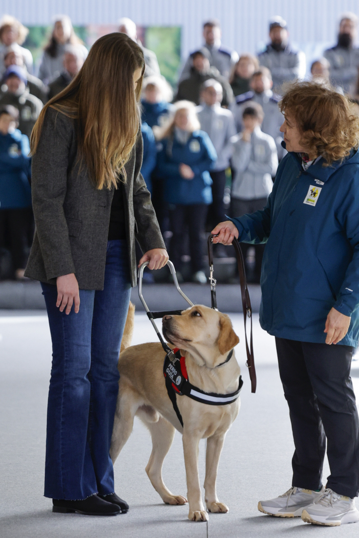 La infanta Sofía, a su llegada a las instalaciones de la Fundación ONCE del Perro Guía