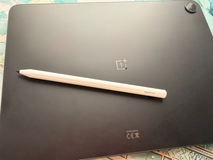 La OnePlus Pad Go 2 con el OnePlus Pad Go 2 Stylo.