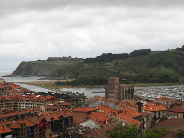 alt="alt="View of the town of Zumaya (Zumaia), Guipuzcoa, Basque Country, Spain. (Photo by Cristina Arias/Cover/Getty Images)""