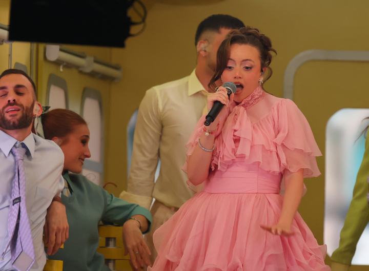 Asha durante su actuación en el Benidorm Fest.