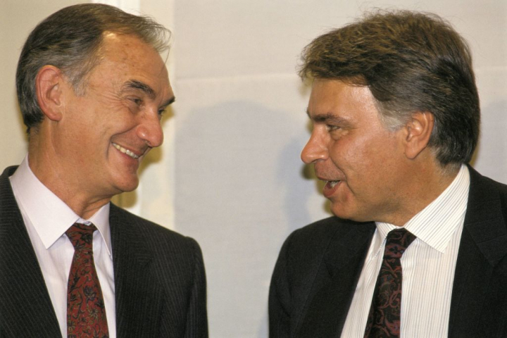 Francisco Tomás y Valiente junto a Felipe González.
