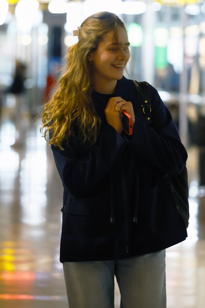 Irene Urdangarin en el aeropuerto Adolfo Suárez Madrid-Barajas en noviembre de 2025