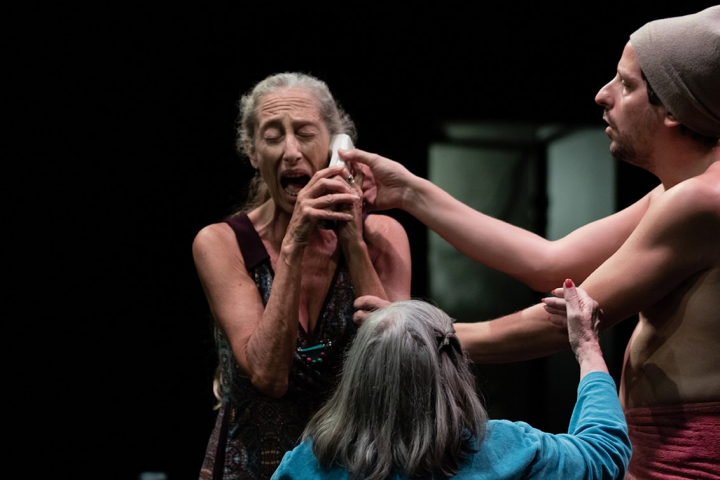 Un momento de la representación de 'La omisión de la familia Coleman' en el Teatro Infanta Isabel
