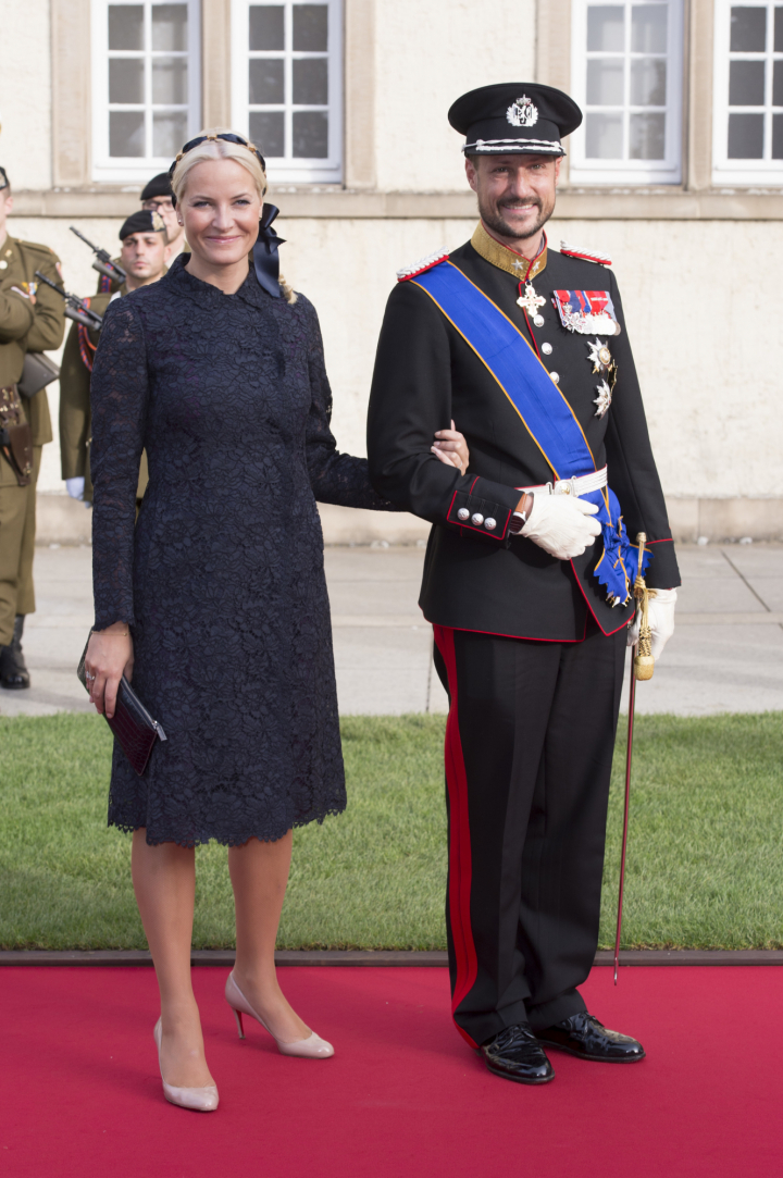 Haakon y Mette-Marit de Noruega en la boda de Guillermo y Stéphanie de Luxemburgo en octubre de 2012