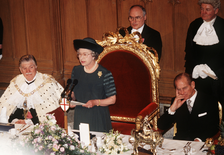 La reina Isabel II en el discurso en Guildhall en el que habló de 1992 como un 'annus horribilis'