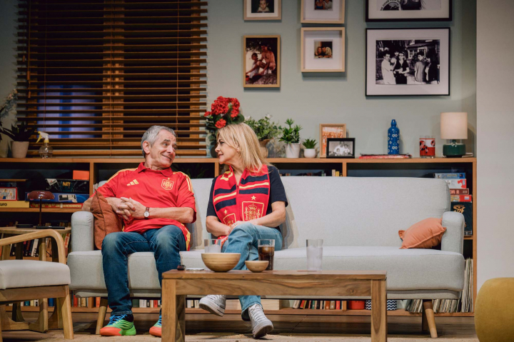 Iñaki Miramón y Amparo Larrañaga en 'Victoria'