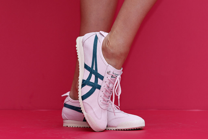 Deportivas de Onitsuka Tiger en rosa y azul
