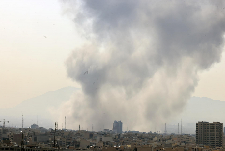 alt="alt="Humo en Teherán""