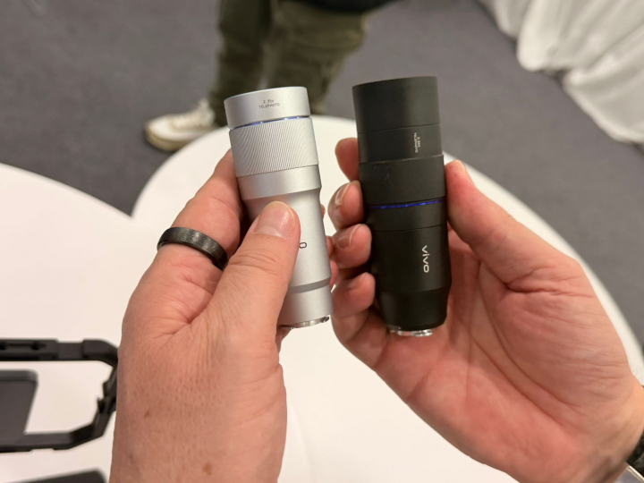 Comparativa de los cambios entre los dos teleobjetivos de 200 mm de vivo. En color plateado, el nuevo; en color negro, el anunciado con el X300 Pro.