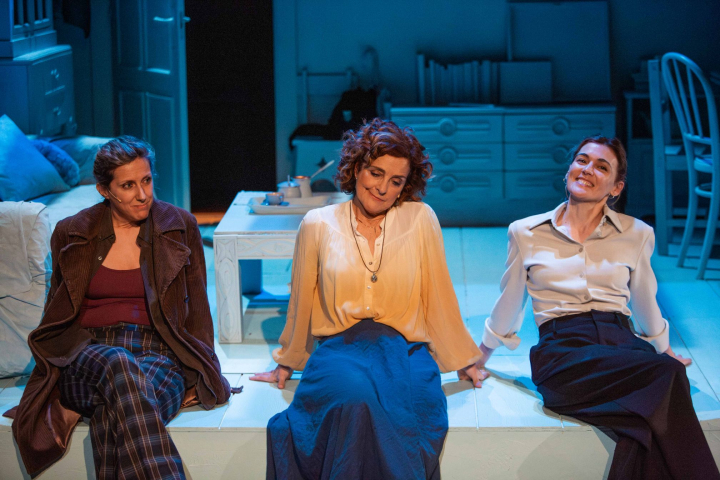 Cecilia Freire, Amaia Lizarralde y Marta Nieto en 'Tres noches en Ítaca'