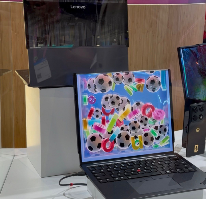 La ThinkPad Rollable XD Concept de Lenovo.