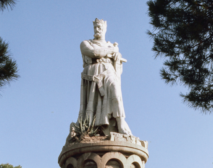 Estatua de Alfonso I el Batallador, rey de Aragón y Pamplona y segundo marido de Urraca de León, en Zaragoza