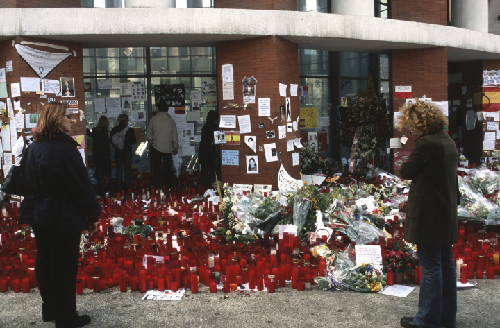 Tributo a las víctimas del 11-M en Atocha.