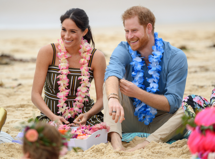 El príncipe Harry y Meghan Markle en Bondi Beach durante su viaje oficial a Australia en octubre de 2018