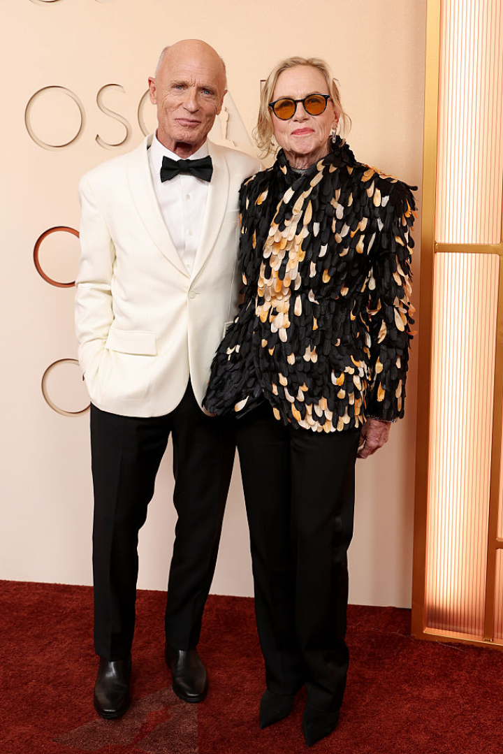 alt="alt="Ed Harris""