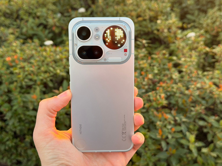 La nueva interfaz Glyph Matrix del Nothing Phone (4a) Pro.