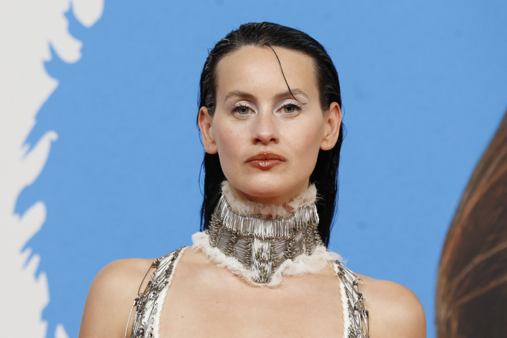 Milena Smit en la premiere de 'Amarga Navidad'.