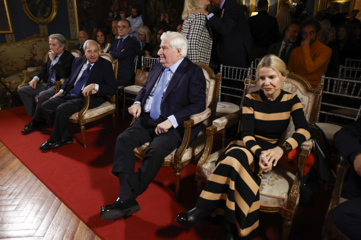 Alfonso Díez, Fernando Martínez de Irujo, el duque de Alba y Eugenia Martínez de Irujo en la presentación de 'La última duquesa' en el Palacio de Liria