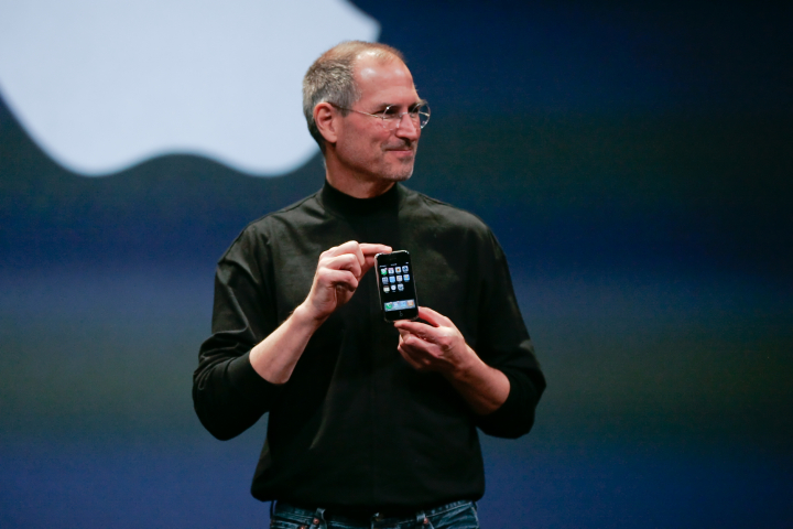 Steve Jobs presenta en enero de 2007 el nuevo iPhone.