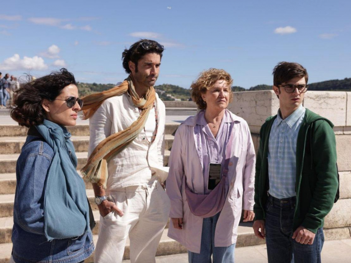 Inma Cuesta, Álex García, Ana Wagener y Biel Montoro, en una escena de la serie