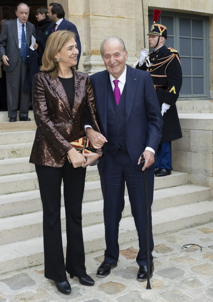 La infanta Cristina y el rey Juan Carlos I en la Academia Francesa en París en febrero de 2023