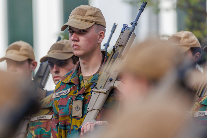 Gabriel de Bélgica durante su instrucción en la Royal Military Academy de Bélgica