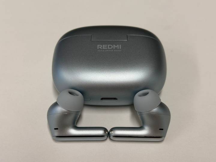 Los Xiaomi Redmi Buds 8 Pro.