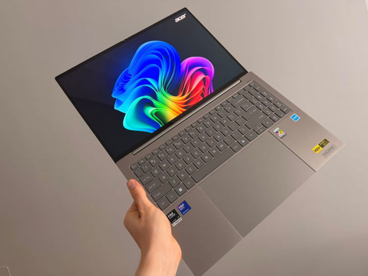 El Acer Swift 16 AI.