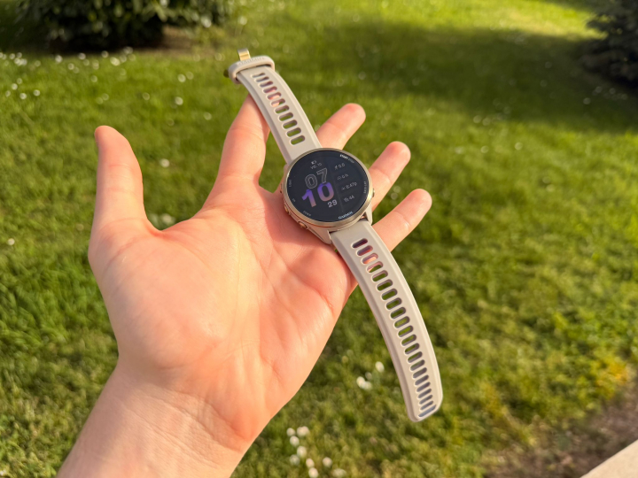 El ligero Garmin Forerunner 970.