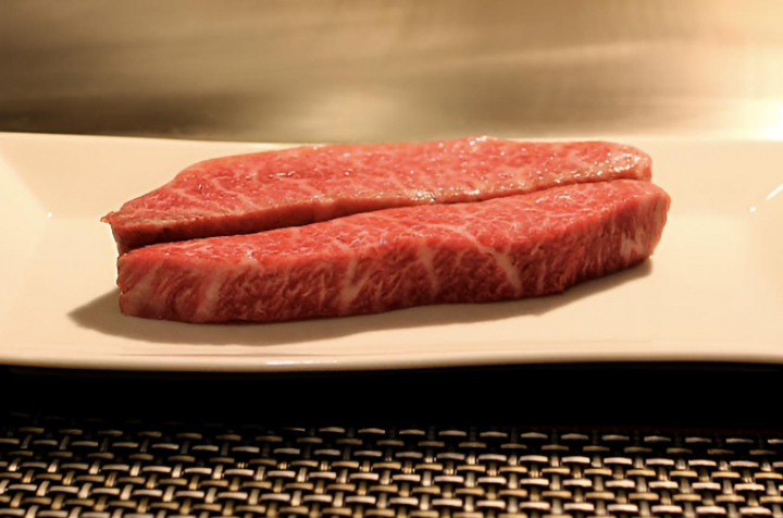 alt="alt="Dos lomos de buey de Kōbe""