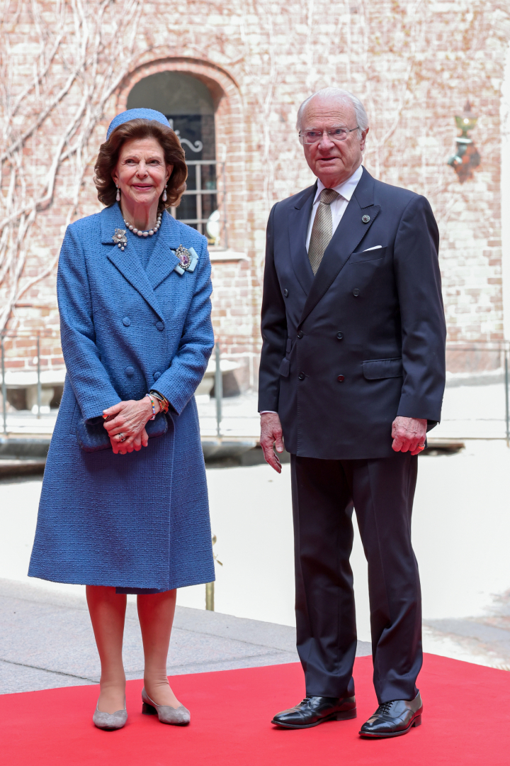 Carlos Gustavo y Silvia de Suecia en el almuerzo en el Ayuntamiento de Estocolmo por el 80º cumpleaños del rey Carlos XVI Gustavo de Suecia