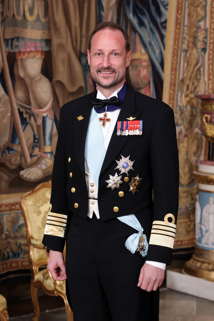 Haakon de Noruega en la cena de gala por el 80º cumpleaños de Carlos Gustavo de Suecia