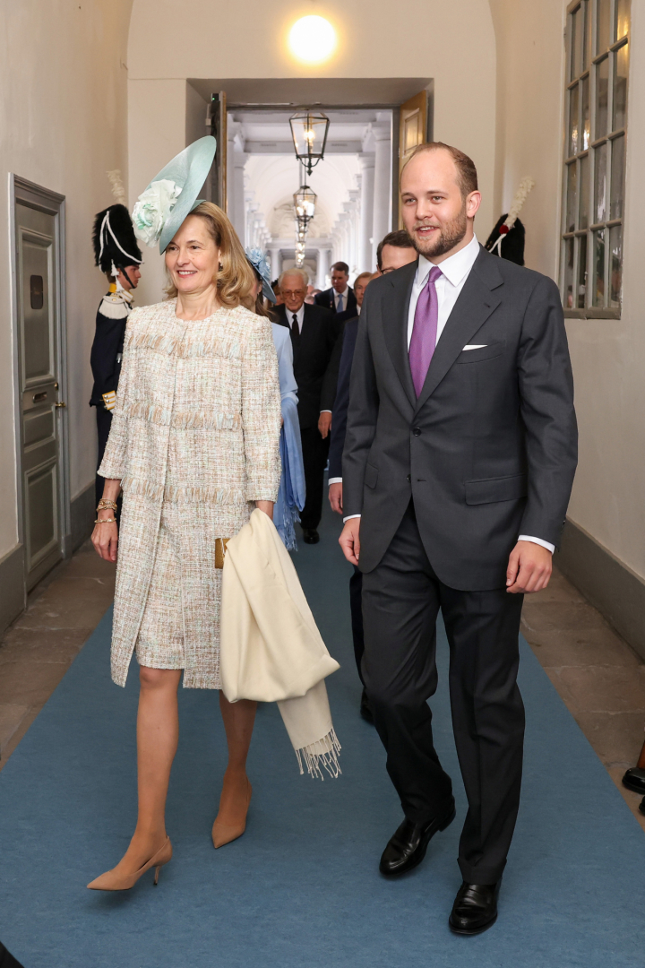 Sophie de Liechtenstein y su hijo Joseph Wenzel de Liechtenstein en el 80º cumpleaños de Carlos Gustavo de Suecia