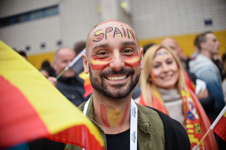 Un eurofán español, en el certamen de 2016 celebrado en Estocolmo (Suecia)