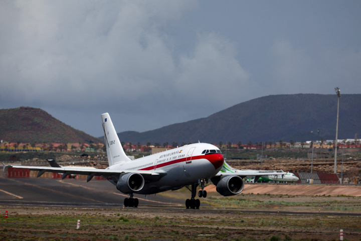 alt="alt="A Spanish plane carrying passengers of cruise ship MV Hondius, which was affected by a hantavirus outbreak, takes off from Tenerife Sud airport, Canary Islands, Spain, May 10, 2026. REUTERS/Pedro Nunes     TPX IMAGES OF THE DAY""