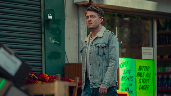 Tom Burke como Guy