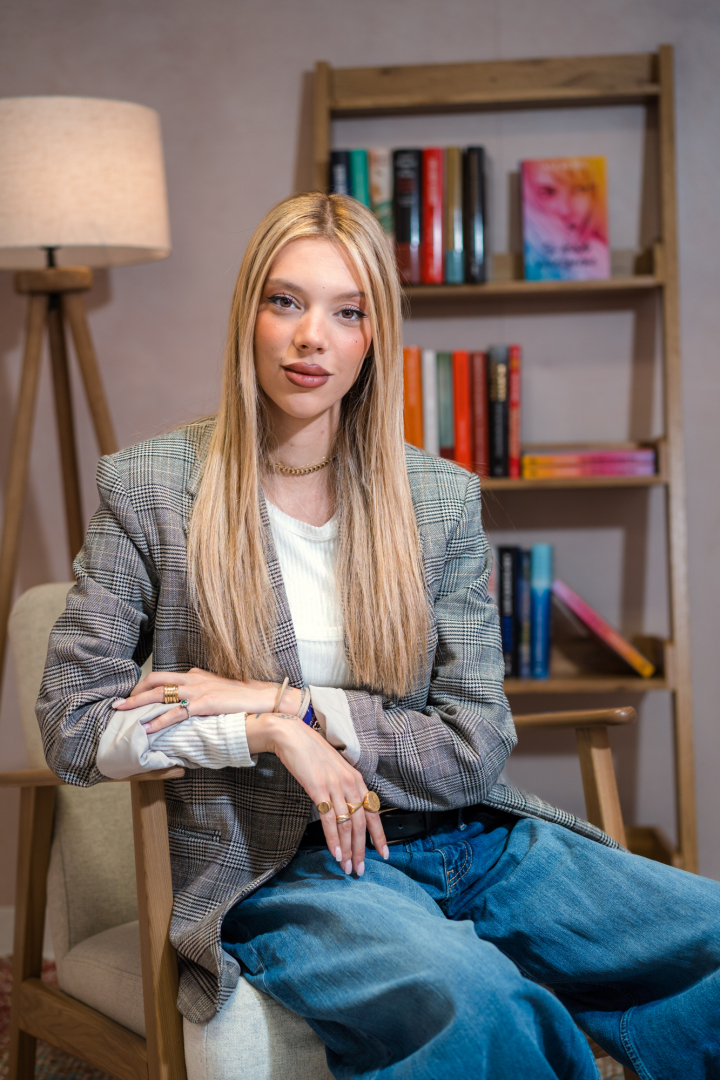Alejandra Rubio debuta en la literatura con la novela 'Si decido quedarme'