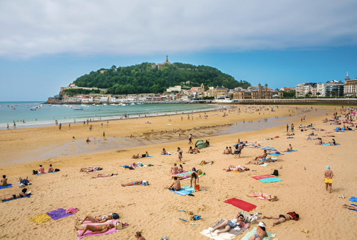 alt="alt="La Playa de la Concha en San Sebastián, Gipuzkoa""