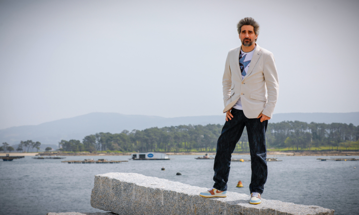 Manel Loureiro en uno de los escenarios de su novela 'Antes de que todo cambie'