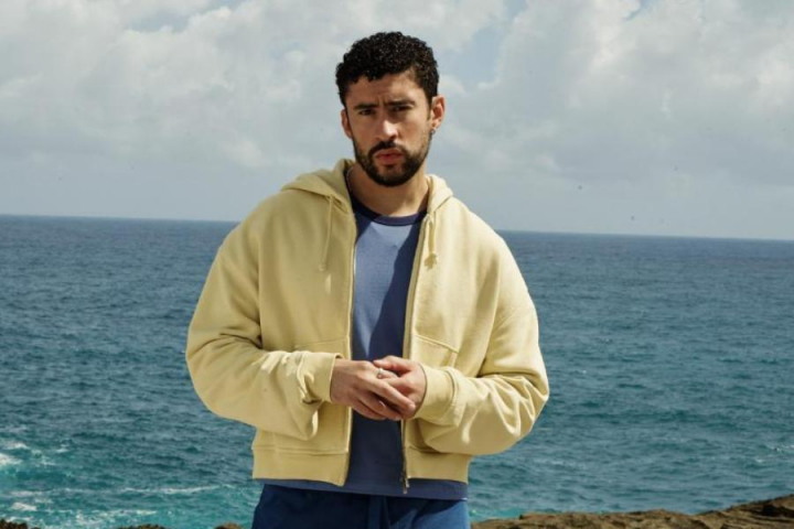 Bad Bunny, en una de las imágenes de su colección para Zara