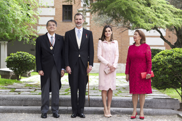 Los reyes Felipe y Letizia con Sergio Ramírez y Gertrudis Guerrero en la entrega del Premio Cervantes 2017