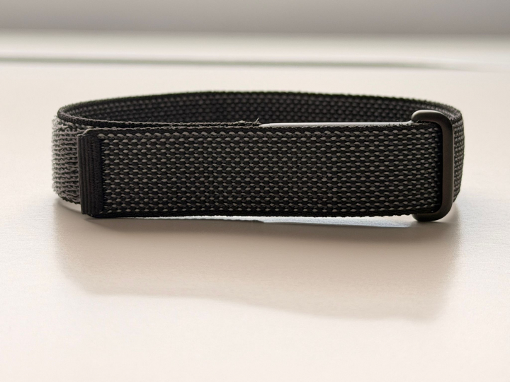 La nueva FitBit Air, una pulsera inteligente con aspecto minimalista.
