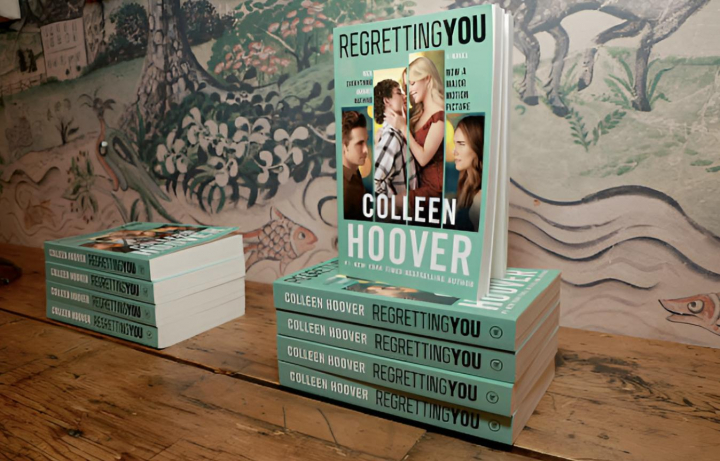 alt="alt="Un ejemplar de 'A pesar de ti', de Colleen Hoover""