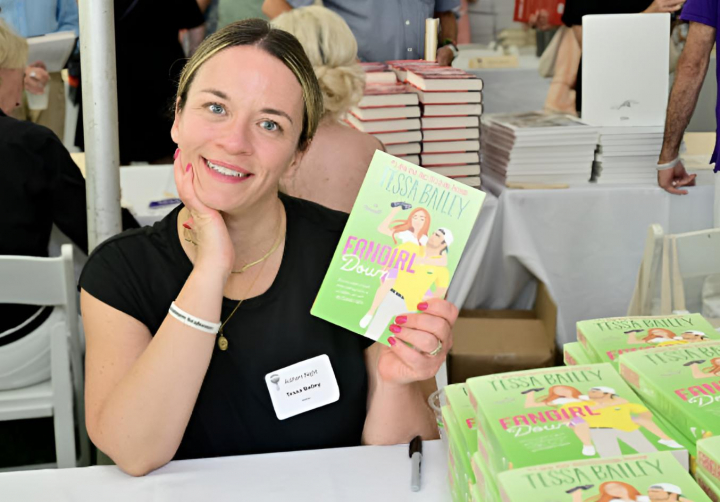 alt="alt="Un ejemplo de 'La fan número 1', de Tessa Bailey""