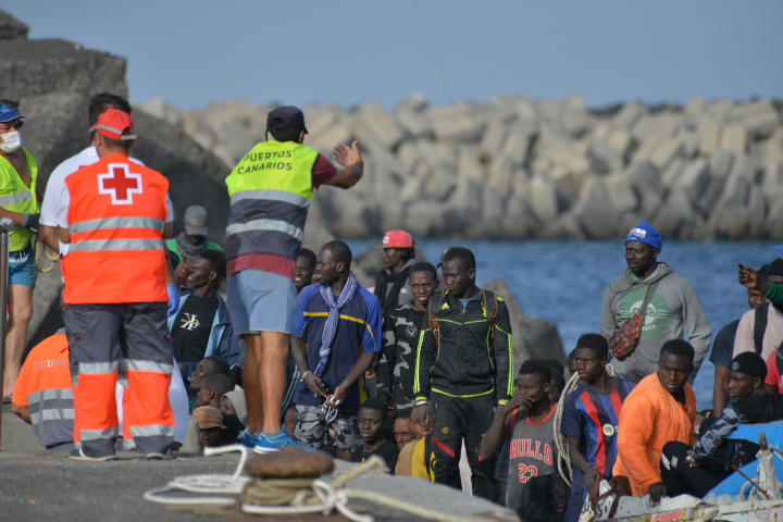 Migrantes africanos en la isla de El Hierro