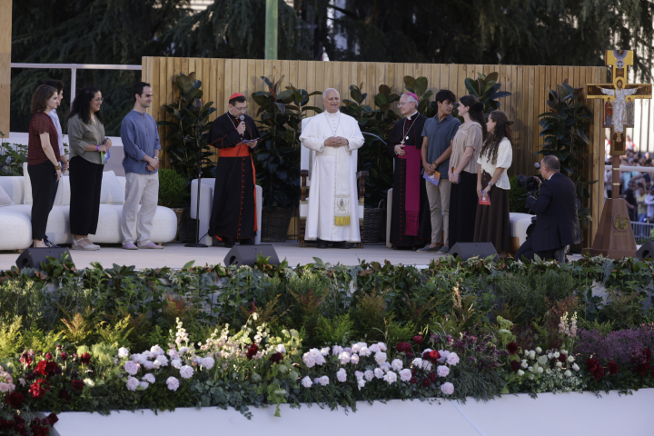 alt="alt="El papa León XIV acompañado por el arzobispo de Madrid, el cardenal José Cobo, y el cardenal italiano y secretario de Estado de Ciudad de El Vaticano, Pietro Parolin""