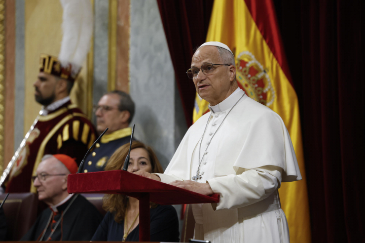 El papa León XIV pronuncia este lunes en el hemiciclo del Congreso de los Diputados