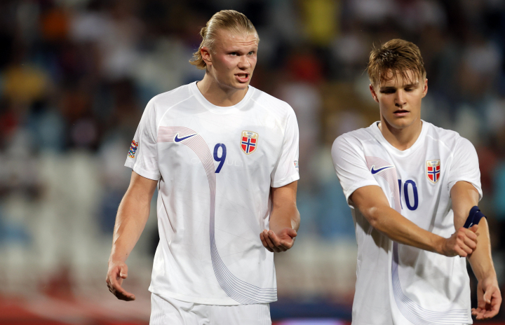 Erling Haaland y Martin Odegaard, jugadores de la Selección de Noruega