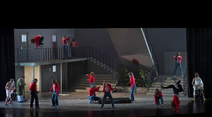 Un momento de la representación de 'Los Estunmen'