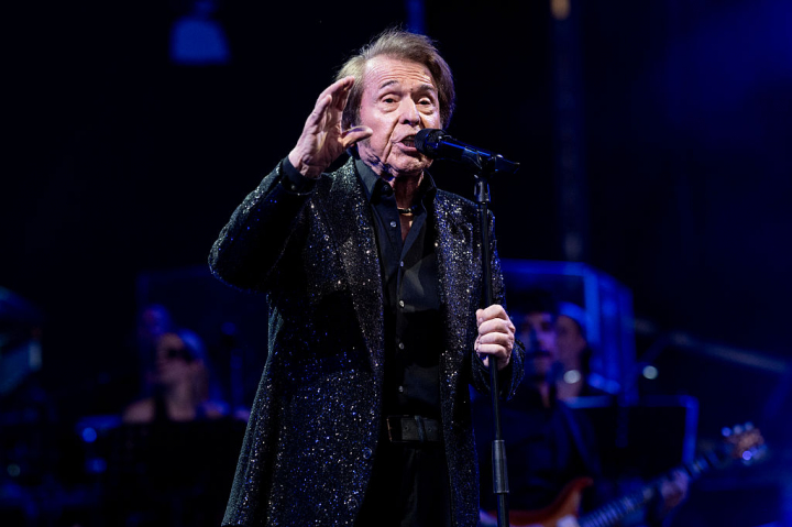 Raphael en un concierto en la Plaza de toros de Albacete el pasado 30 de mayo.